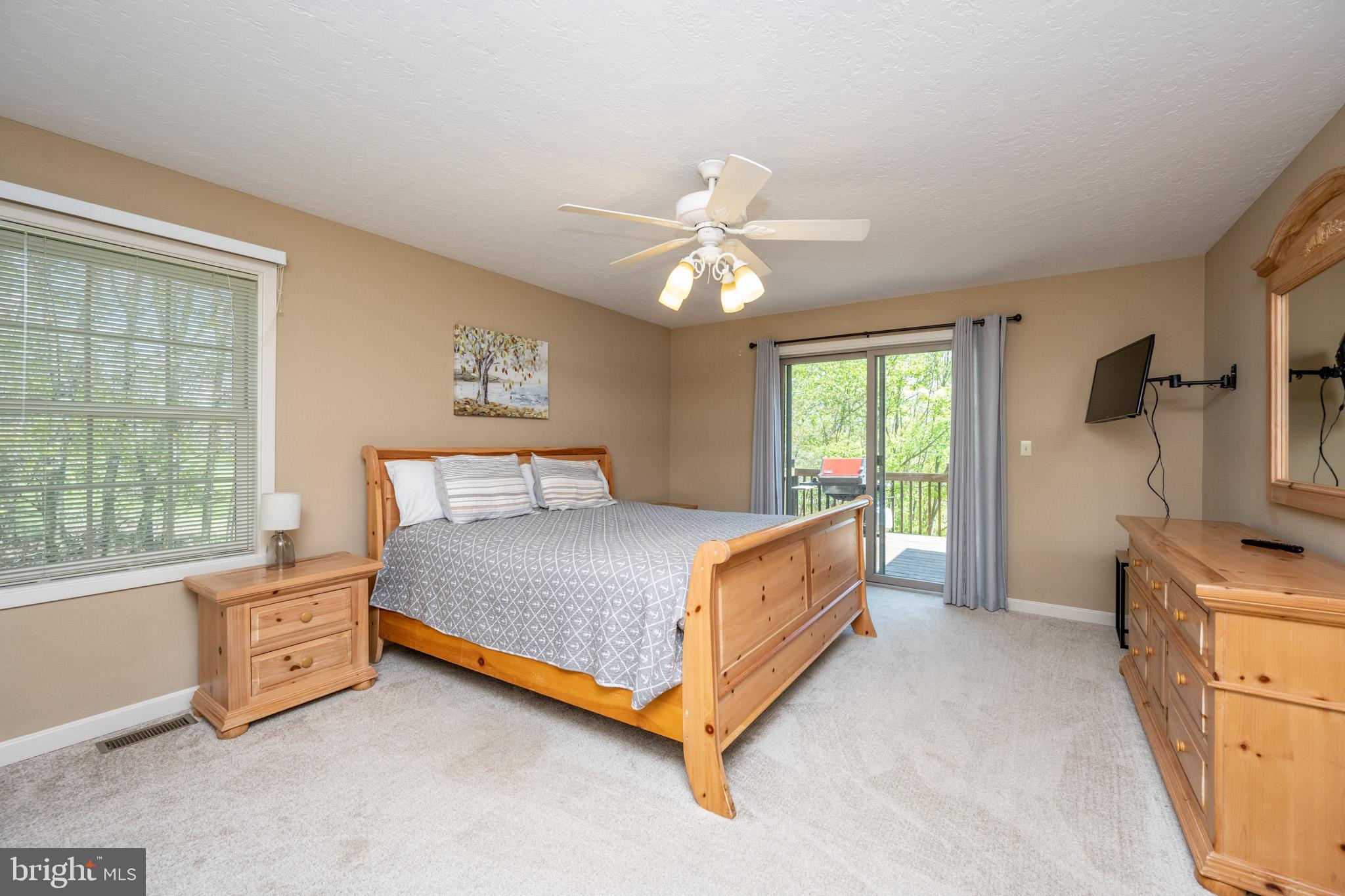 WATERFRONT GREENS - Residential