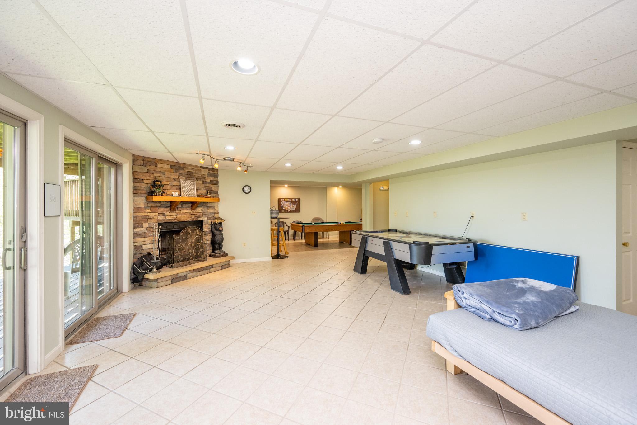 WATERFRONT GREENS - Residential