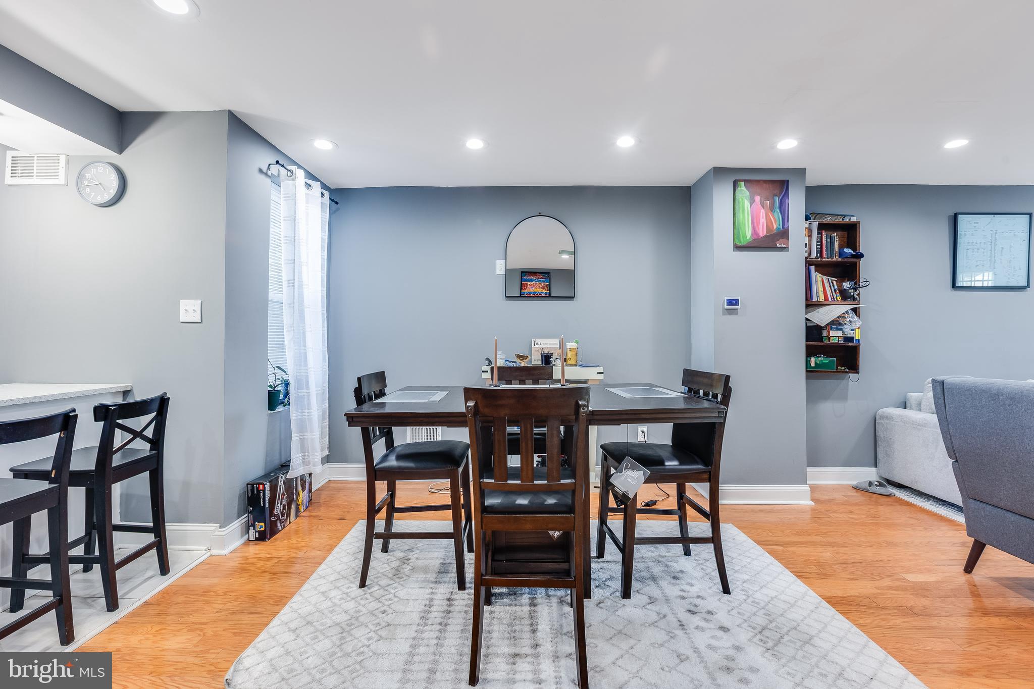 2405 W HUNTINGDON STREET