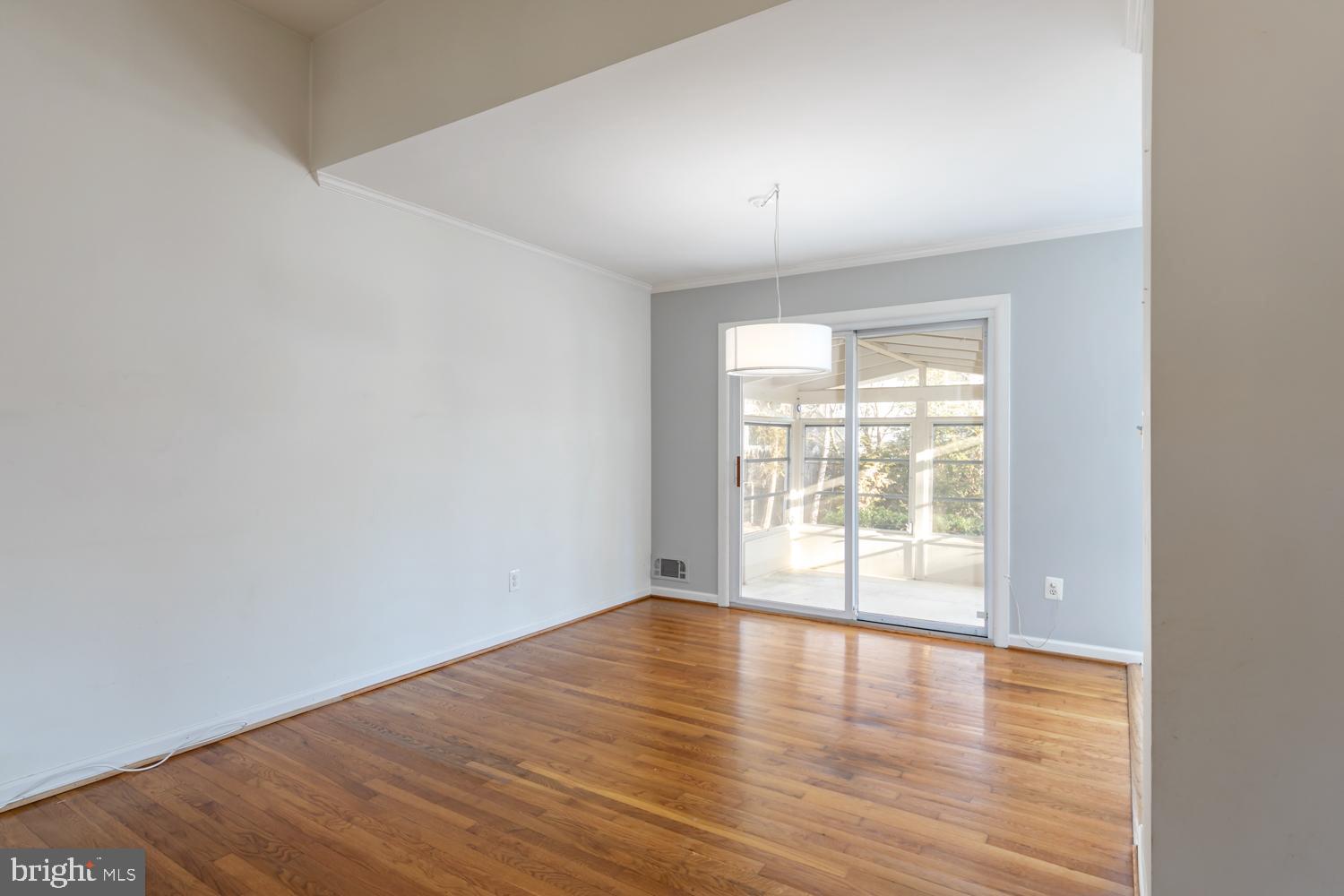 FAIRFAX COUNTRY CLUB ESTATES - Residential