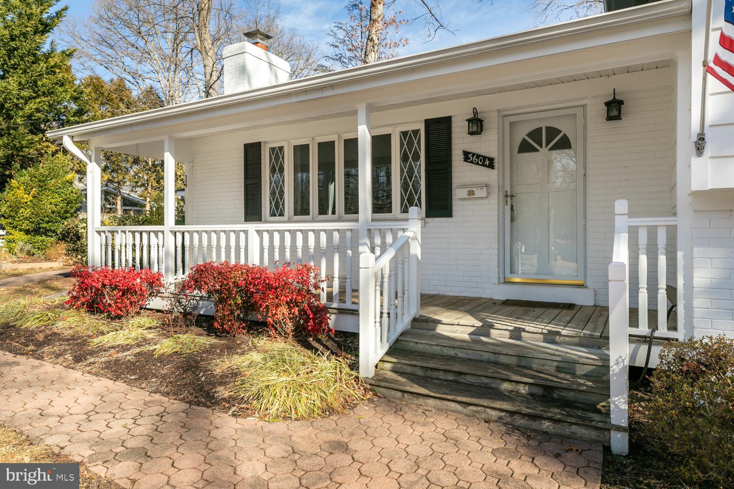 FAIRFAX COUNTRY CLUB ESTATES - Residential