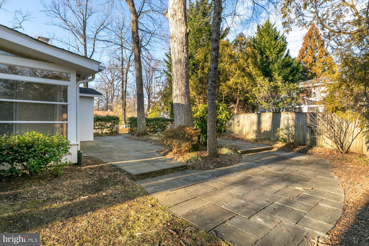 FAIRFAX COUNTRY CLUB ESTATES - Residential