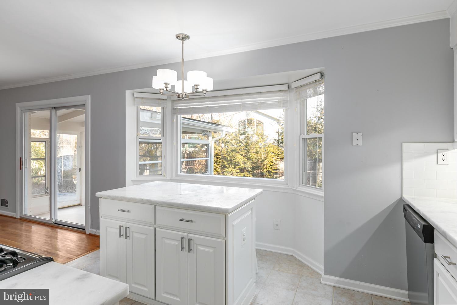 FAIRFAX COUNTRY CLUB ESTATES - Residential