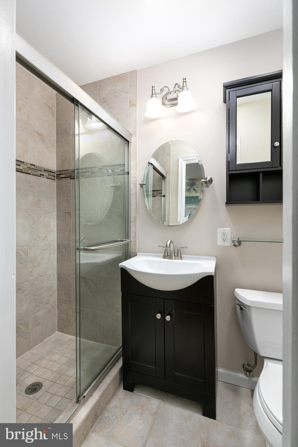 FAIRFAX COUNTRY CLUB ESTATES - Residential