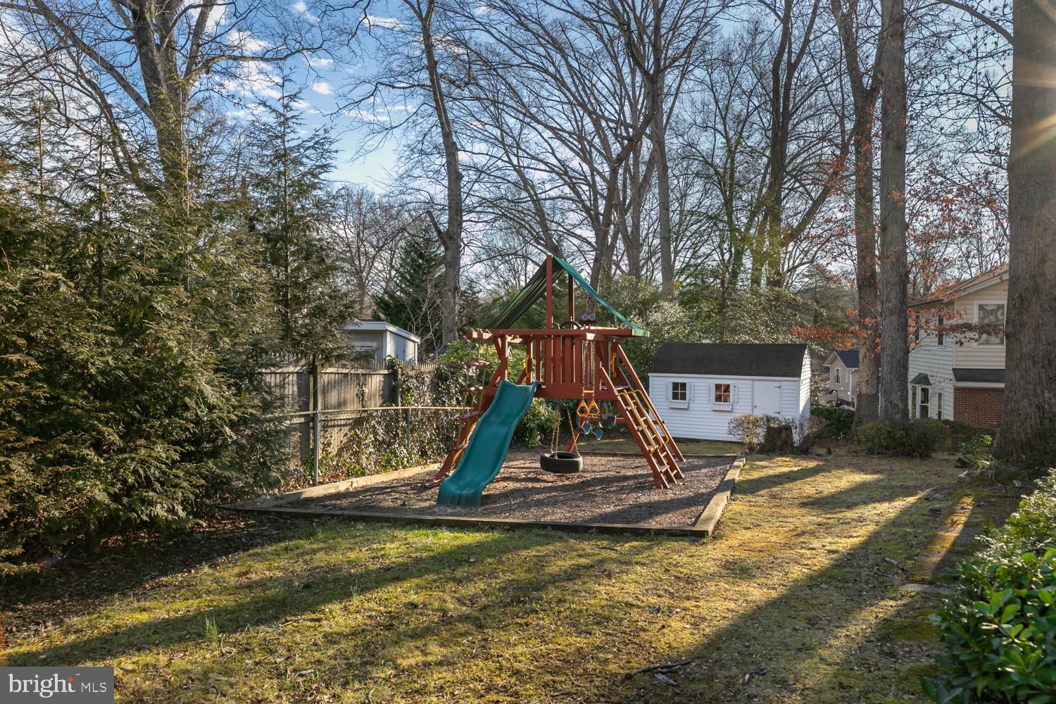 FAIRFAX COUNTRY CLUB ESTATES - Residential