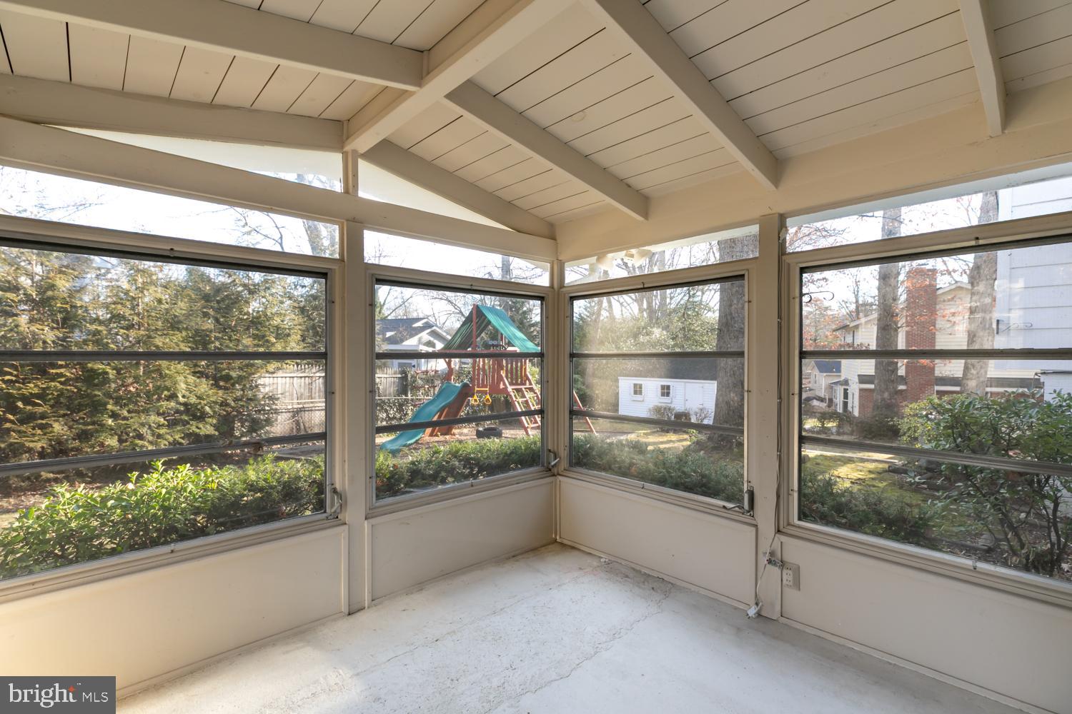 FAIRFAX COUNTRY CLUB ESTATES - Residential