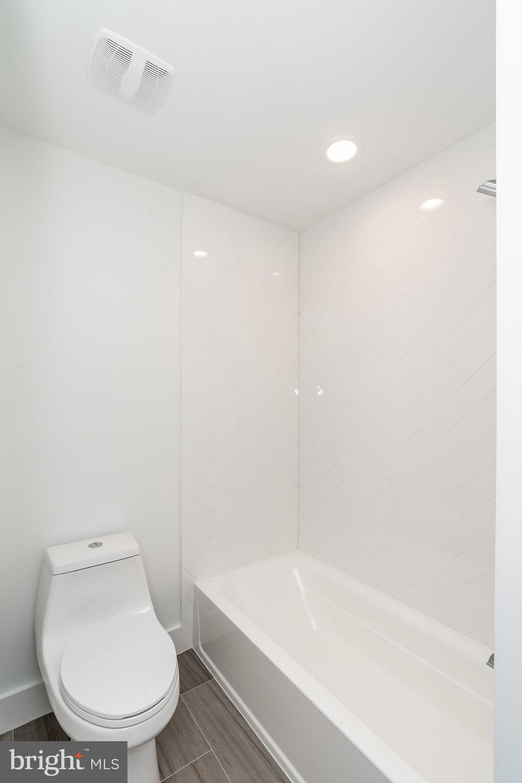 PATTERSON PARK - Residential Lease