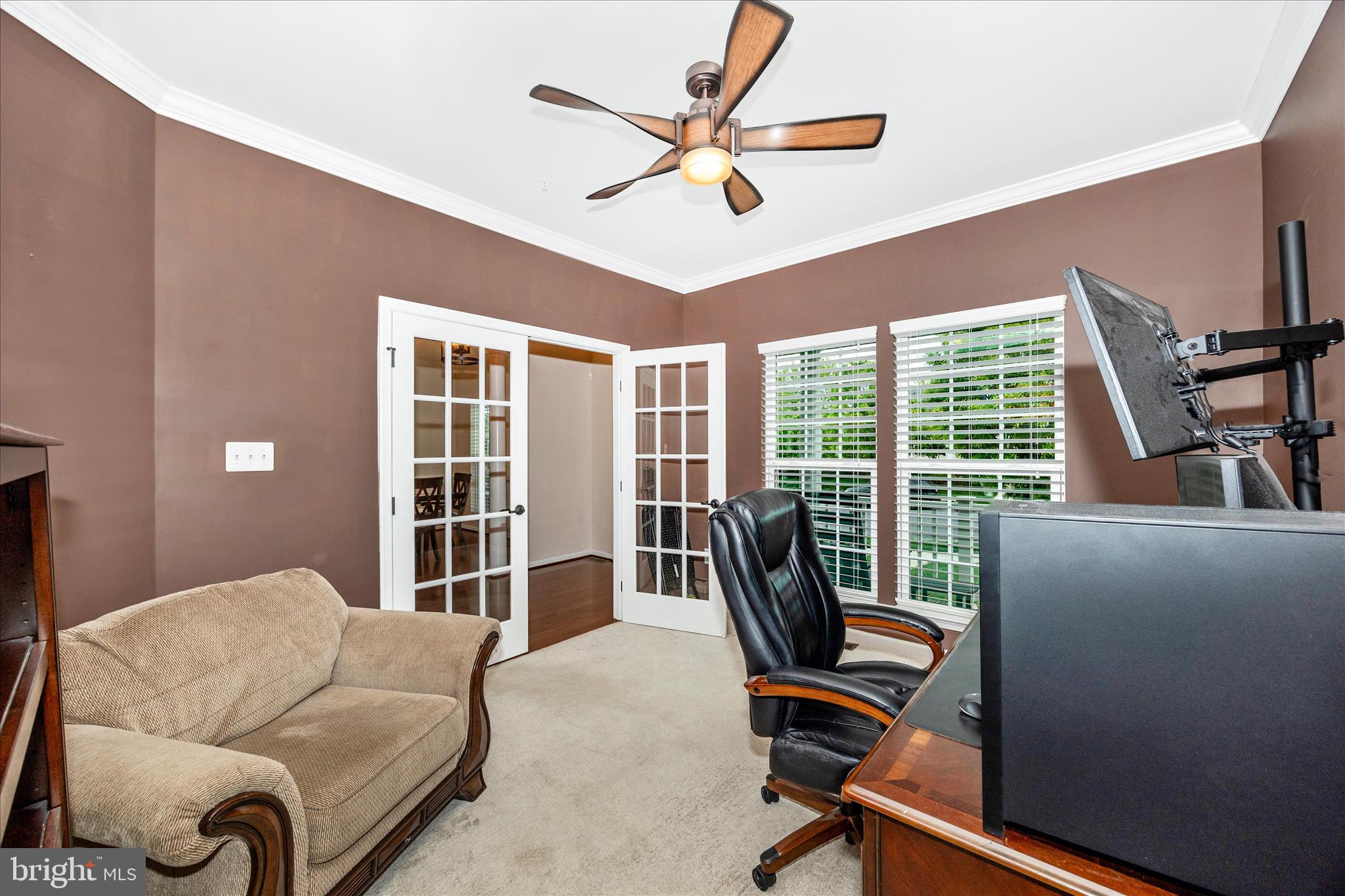 WOODBOURNE MANOR - Residential