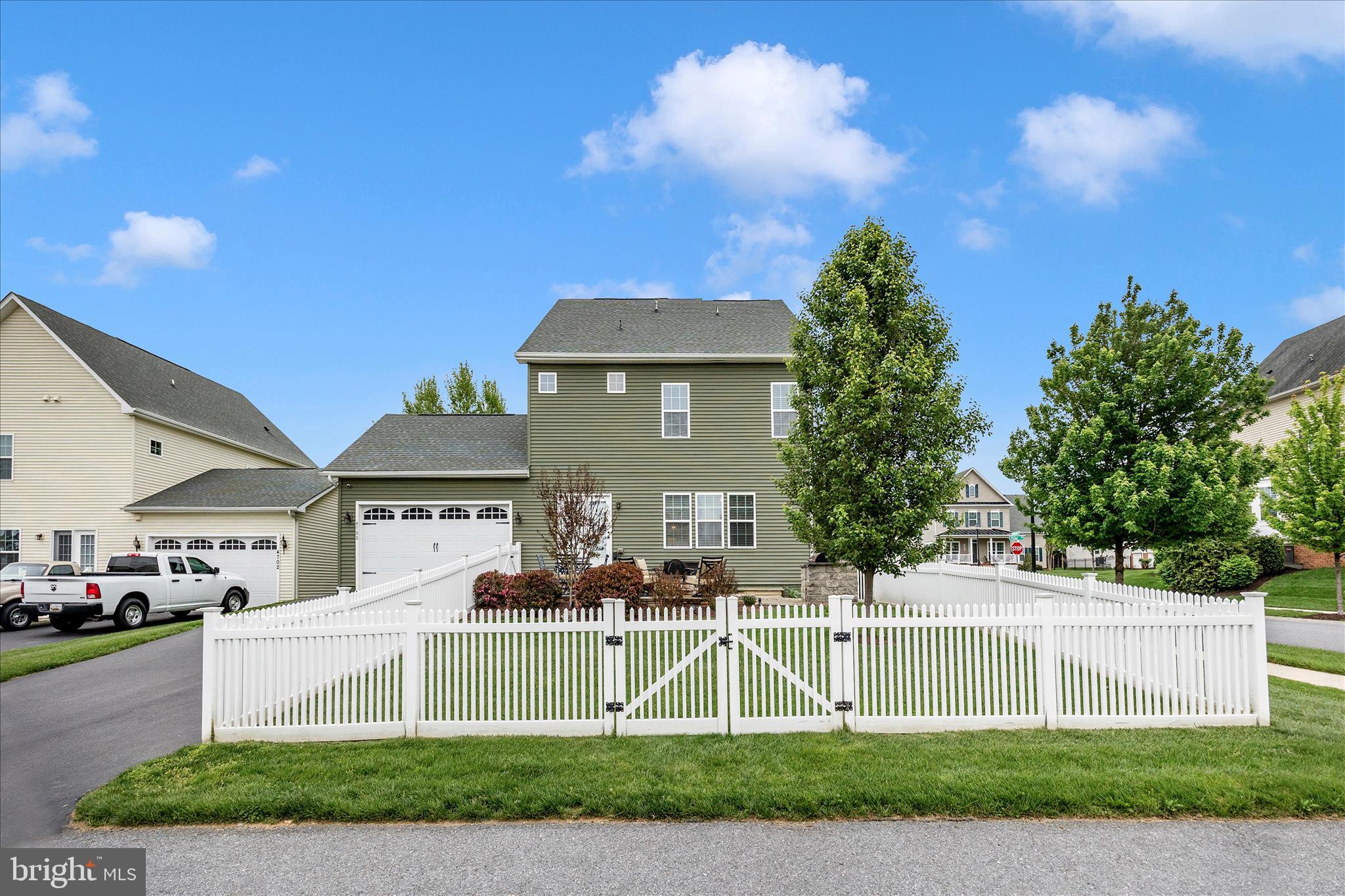 WOODBOURNE MANOR - Residential