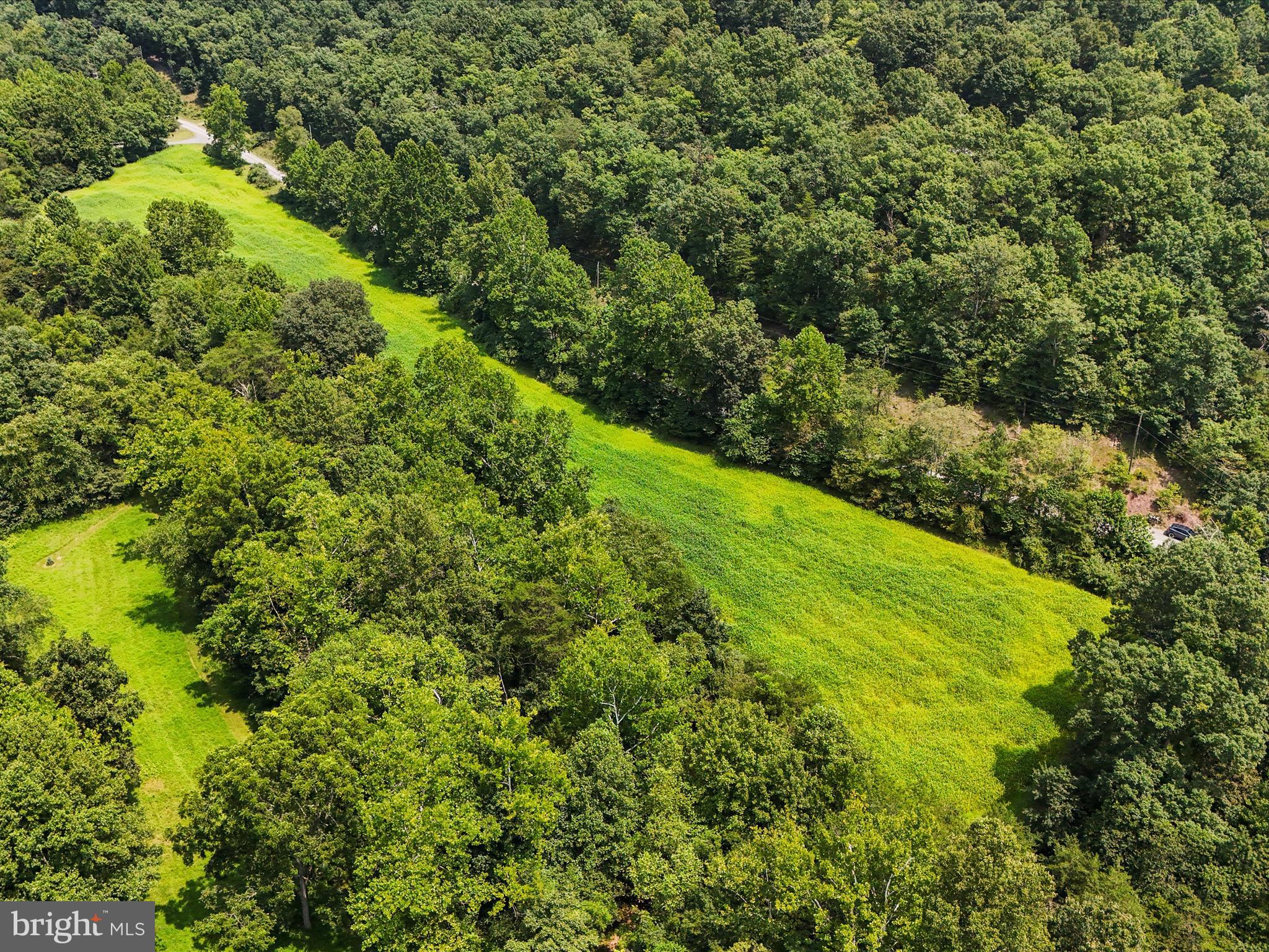 SLIM CHANCE ACRES - Land