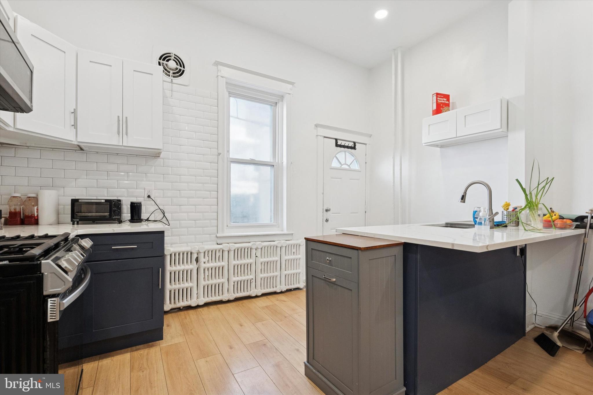 PORT RICHMOND - Residential