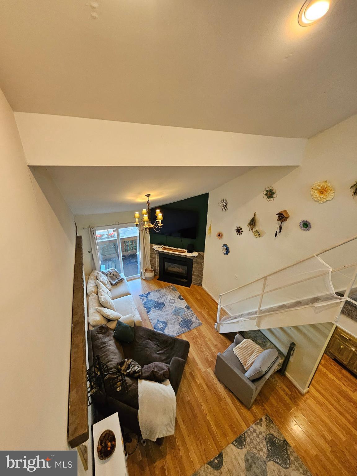 SARATOGA SPRINGS - Residential