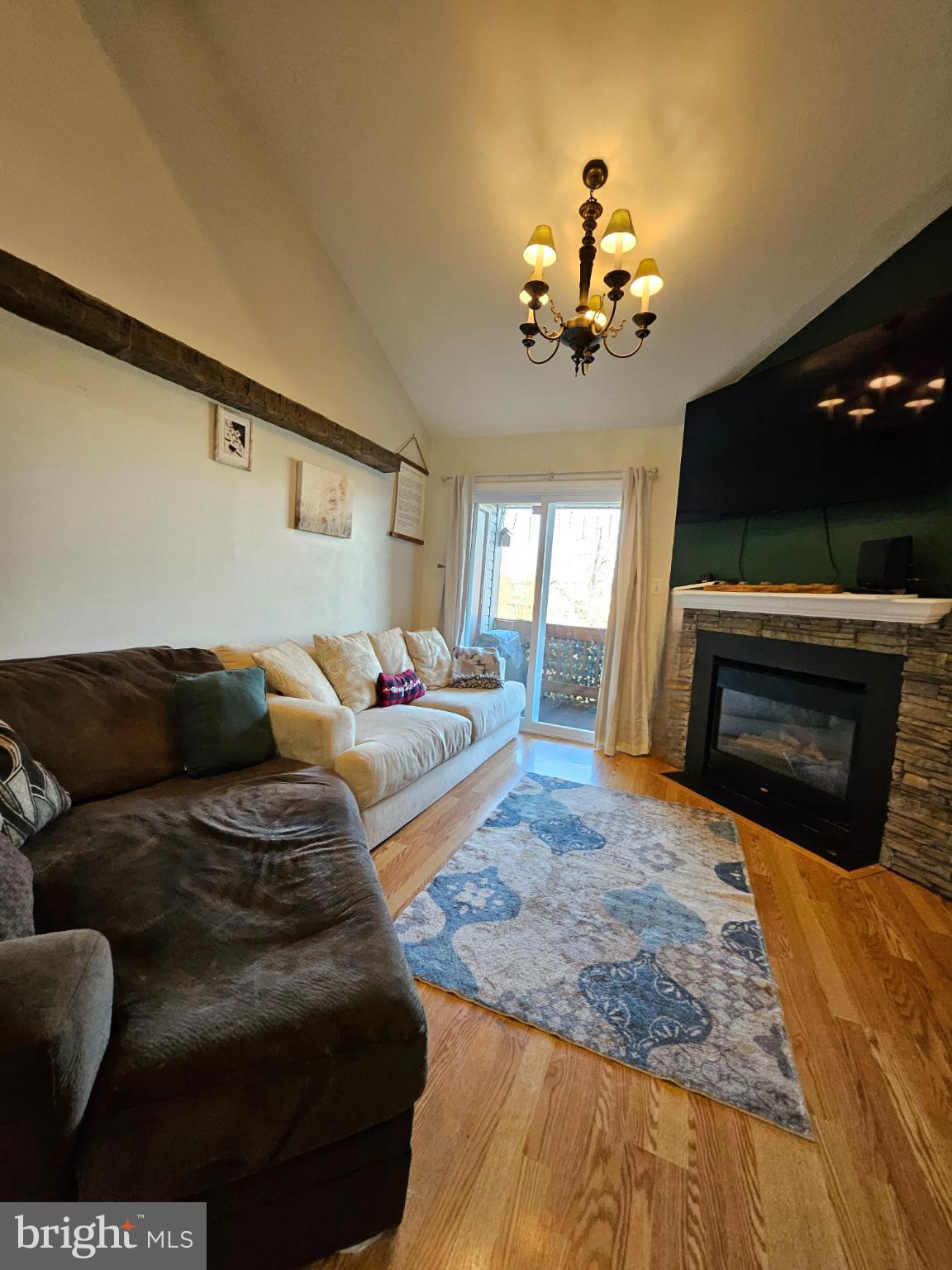 SARATOGA SPRINGS - Residential