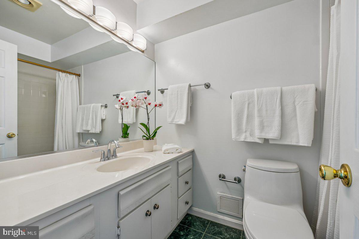 REGENCY ESTATES - Residential