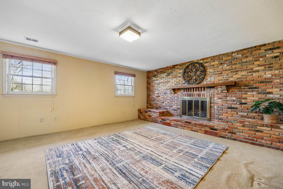 REGENCY ESTATES - Residential