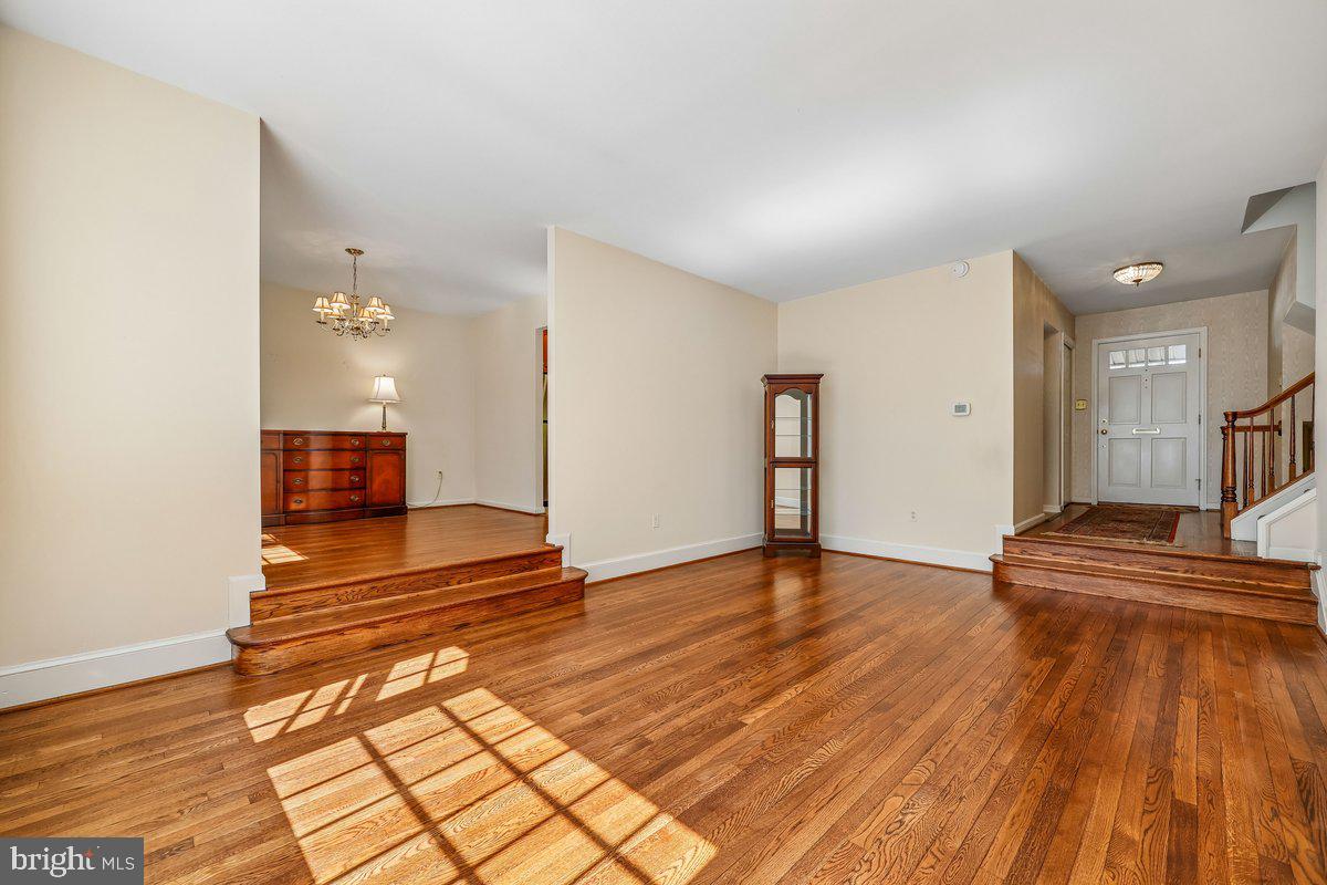 REGENCY ESTATES - Residential