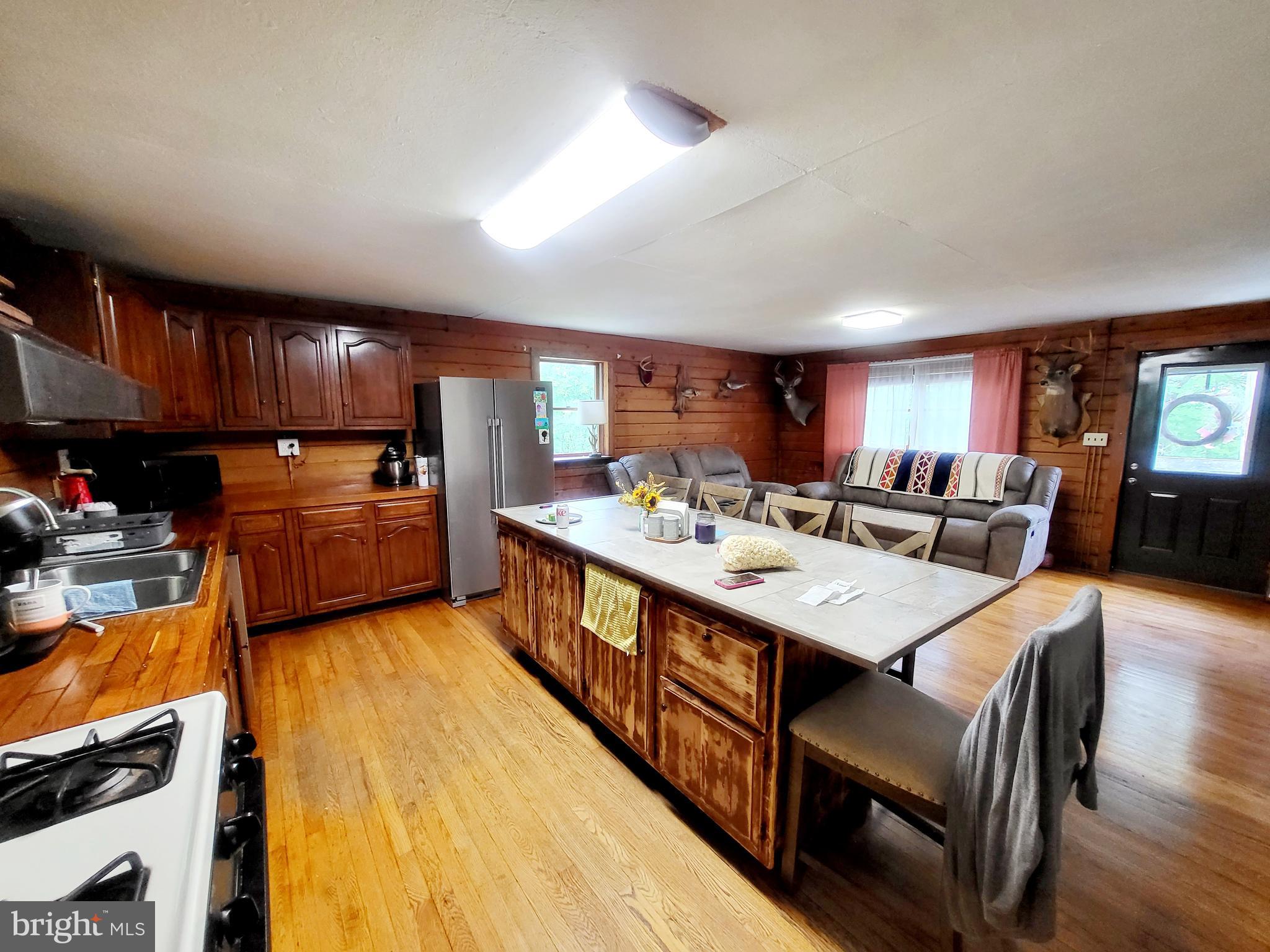 OAKLAND - Residential