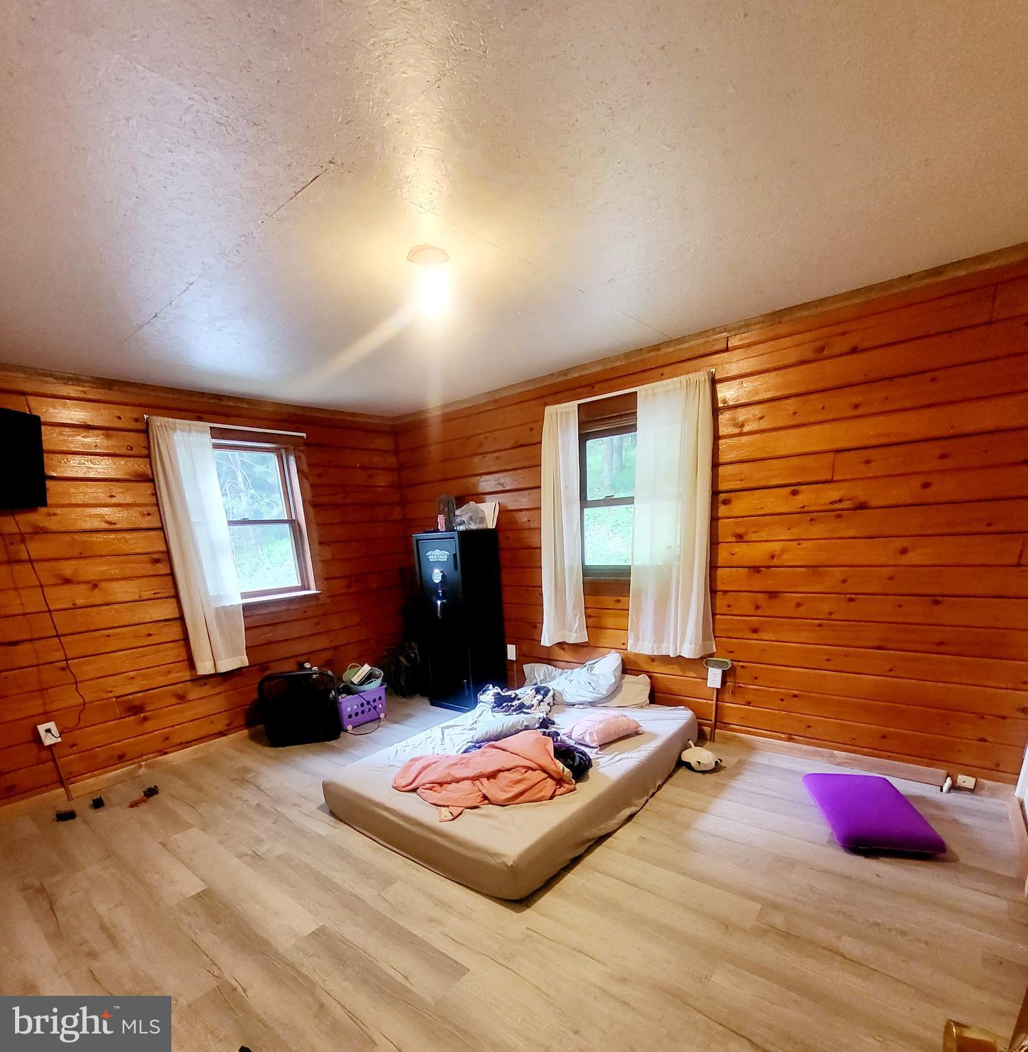 OAKLAND - Residential