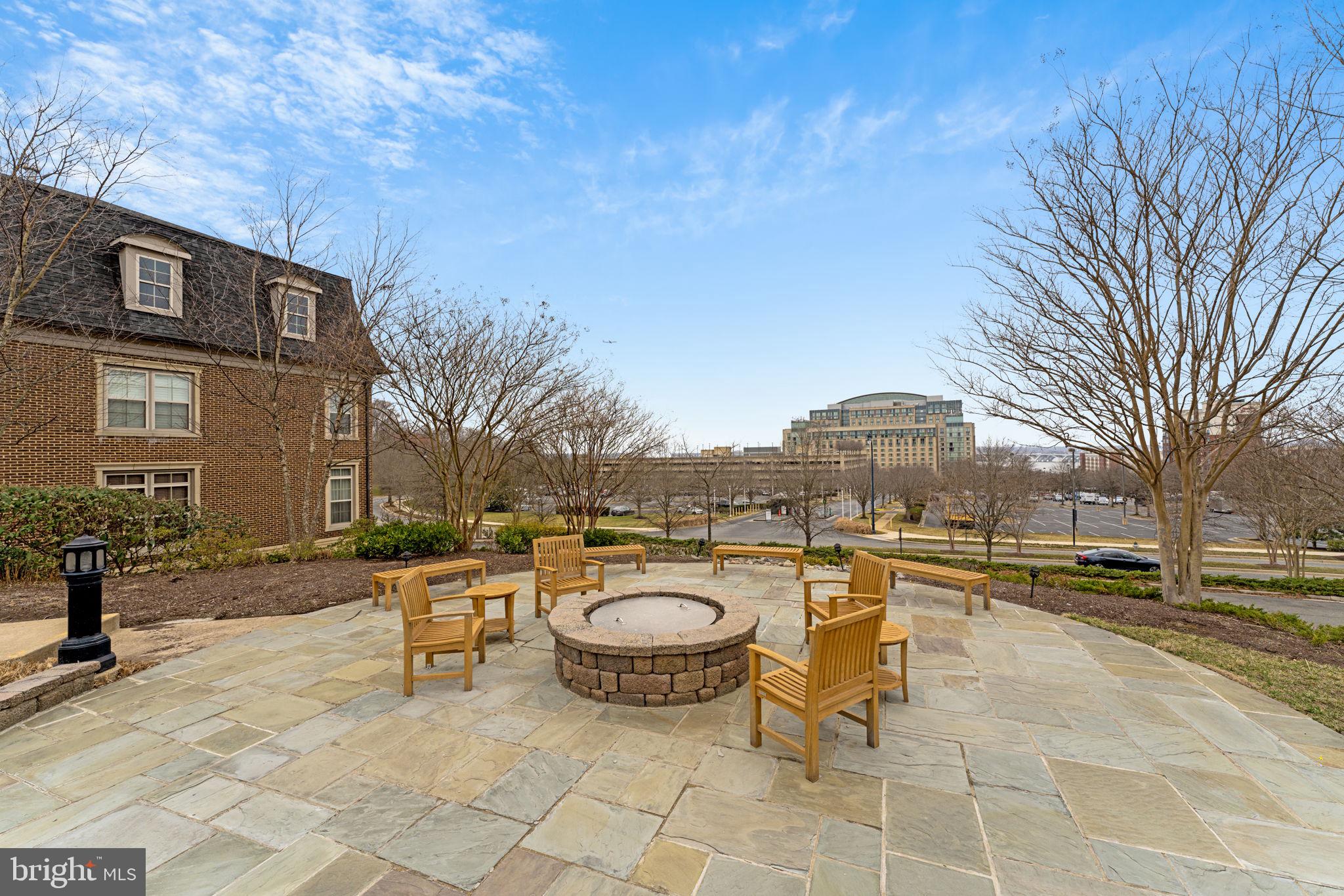 POTOMAC OVERLOOK CONDO - Residential