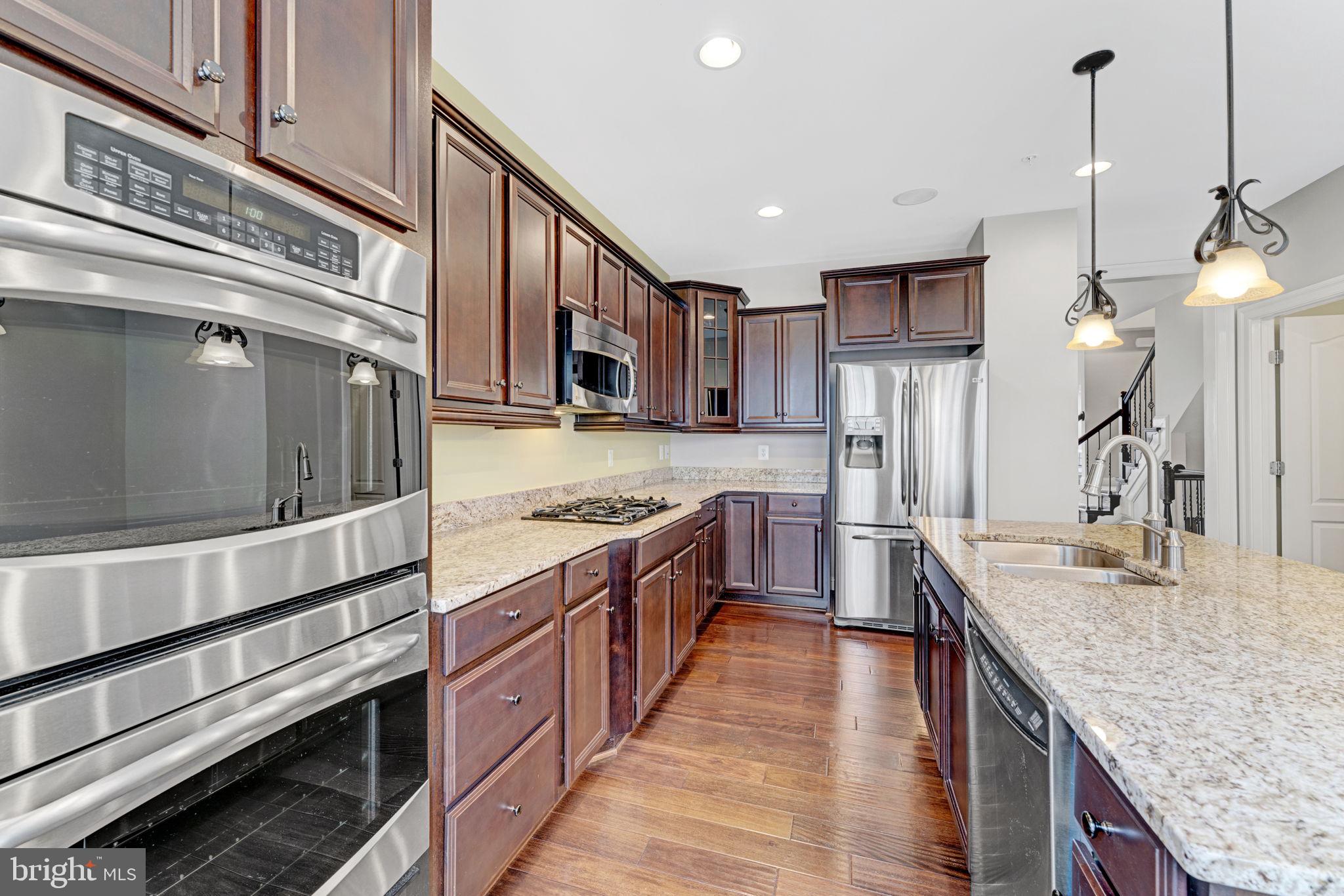 POTOMAC OVERLOOK CONDO - Residential