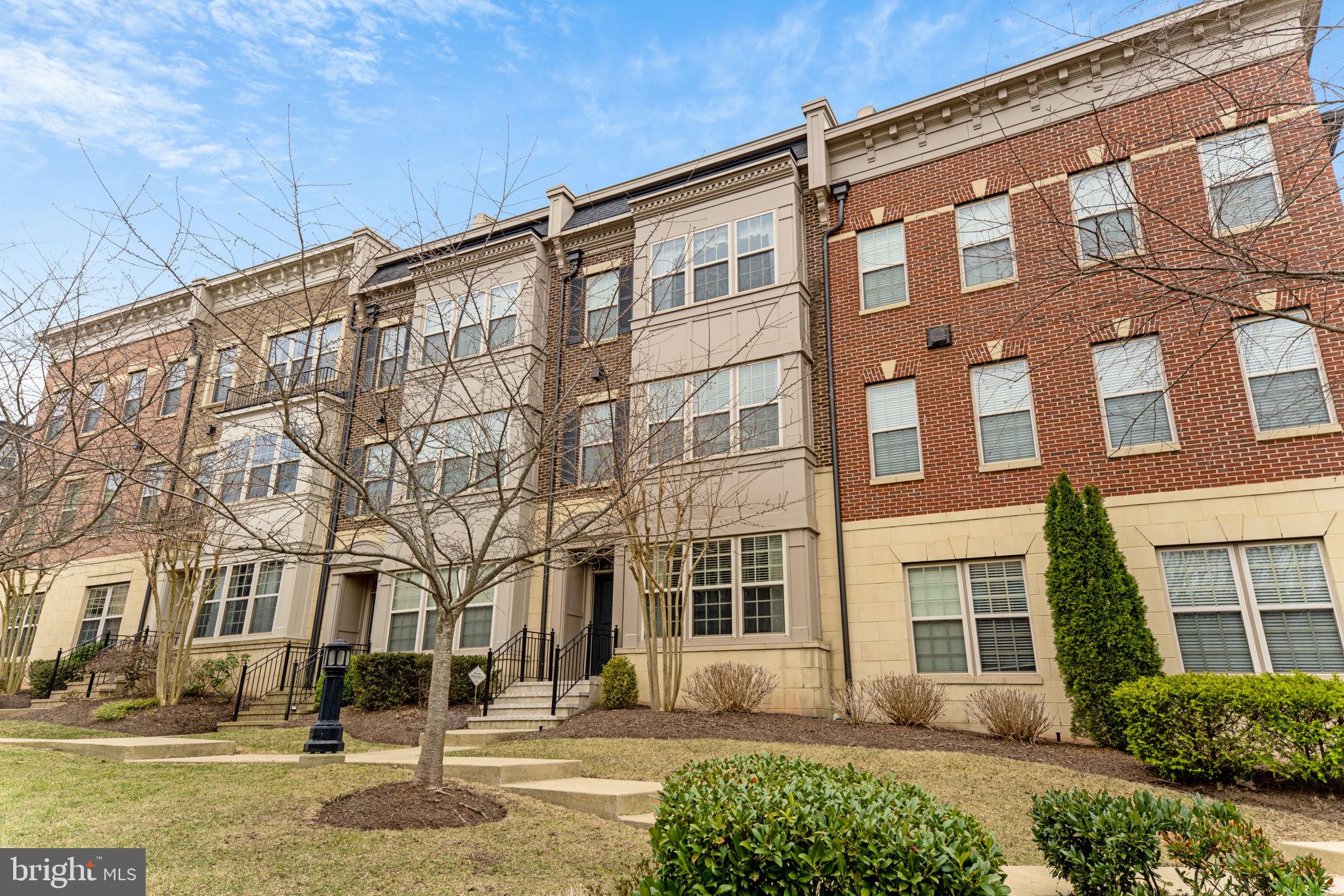 POTOMAC OVERLOOK CONDO - Residential