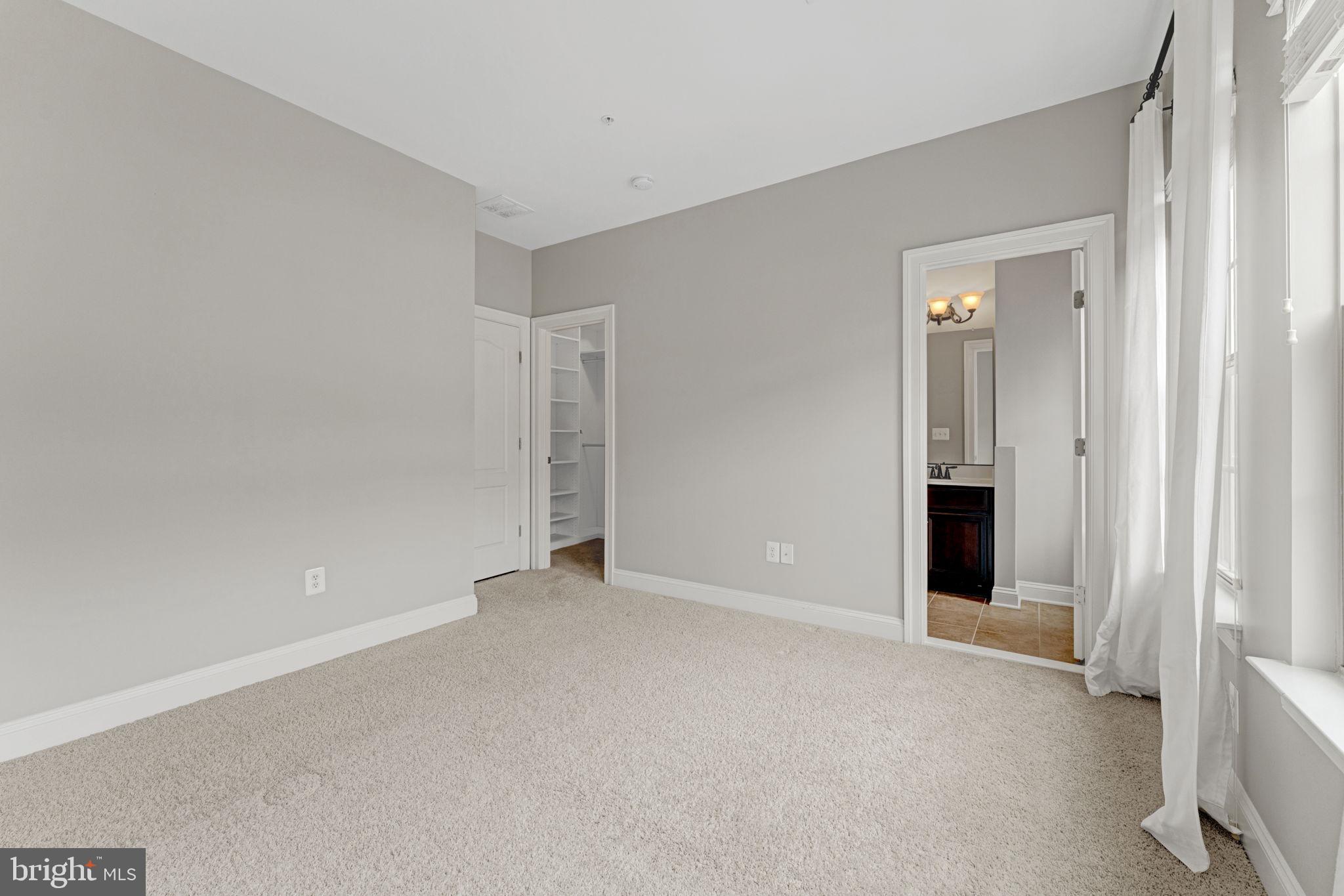 POTOMAC OVERLOOK CONDO - Residential