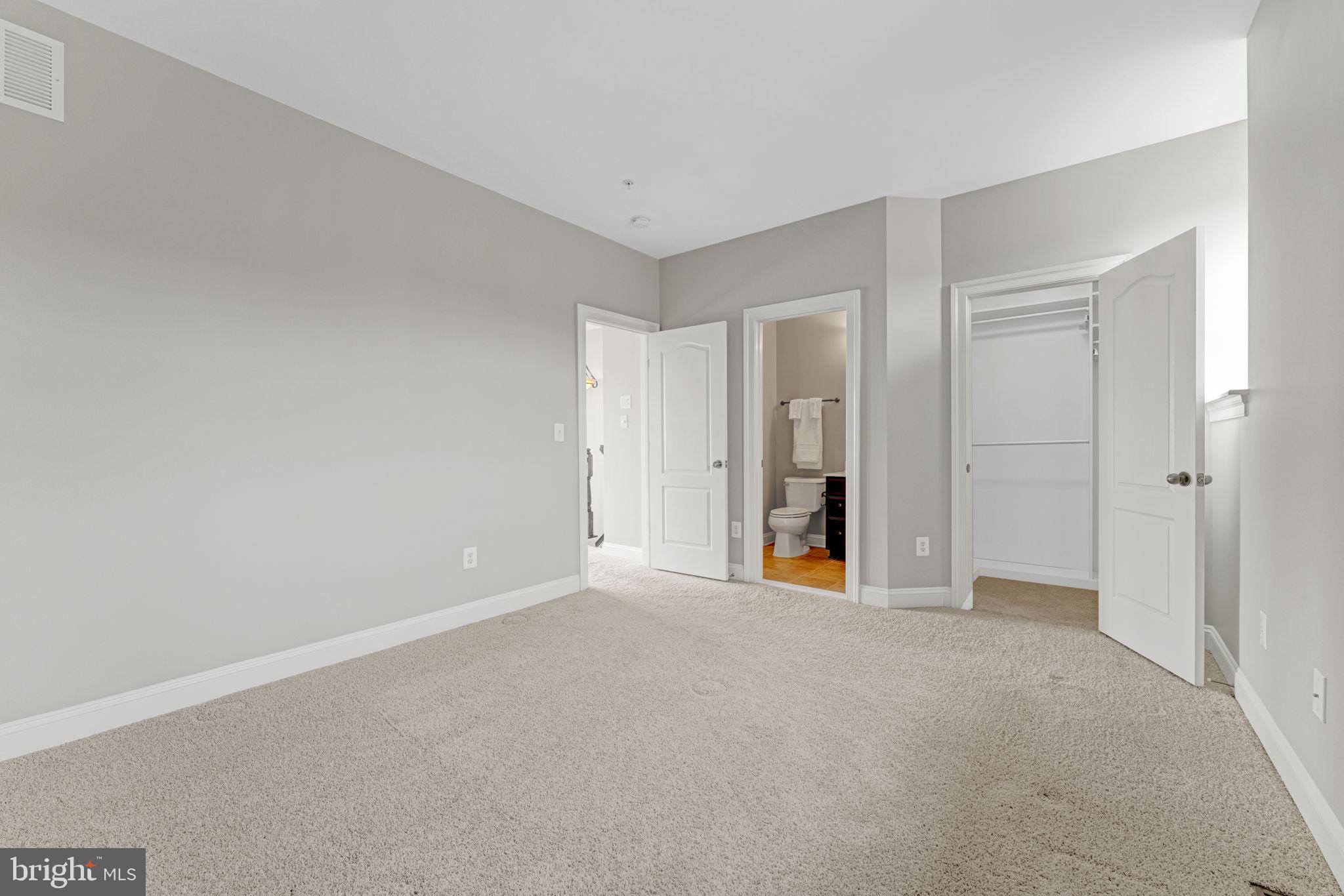 POTOMAC OVERLOOK CONDO - Residential