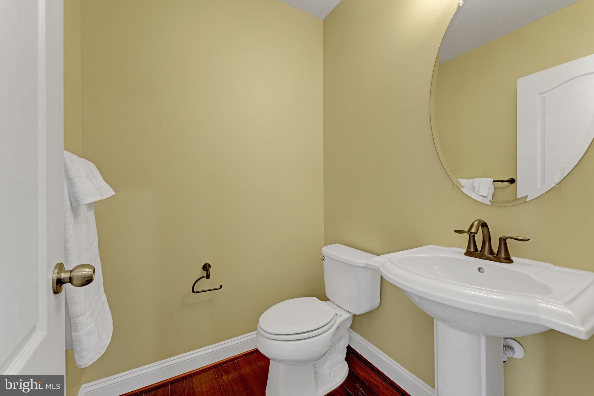 POTOMAC OVERLOOK CONDO - Residential