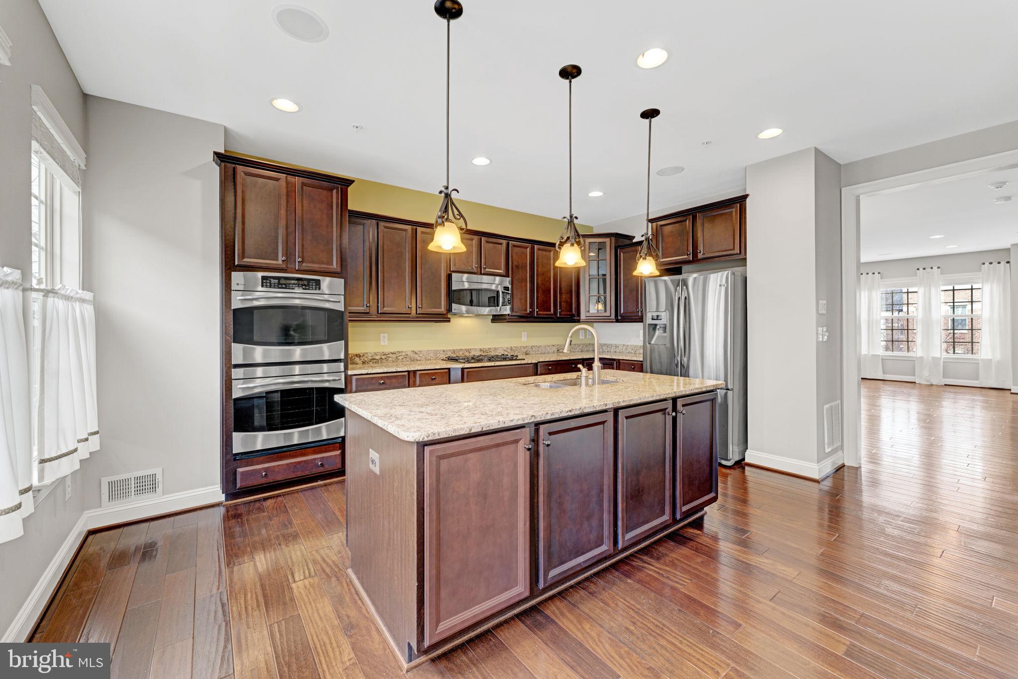 POTOMAC OVERLOOK CONDO - Residential