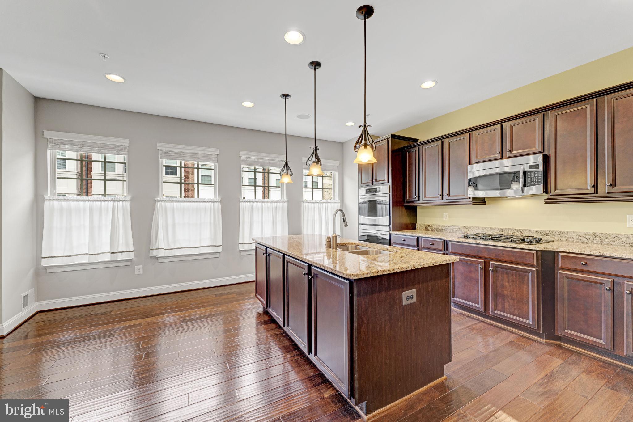 POTOMAC OVERLOOK CONDO - Residential