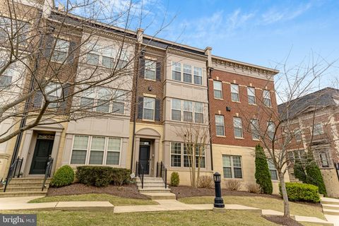 514 OVERLOOK PARK DRIVE 34 NATIONAL HARBOR MD 20745