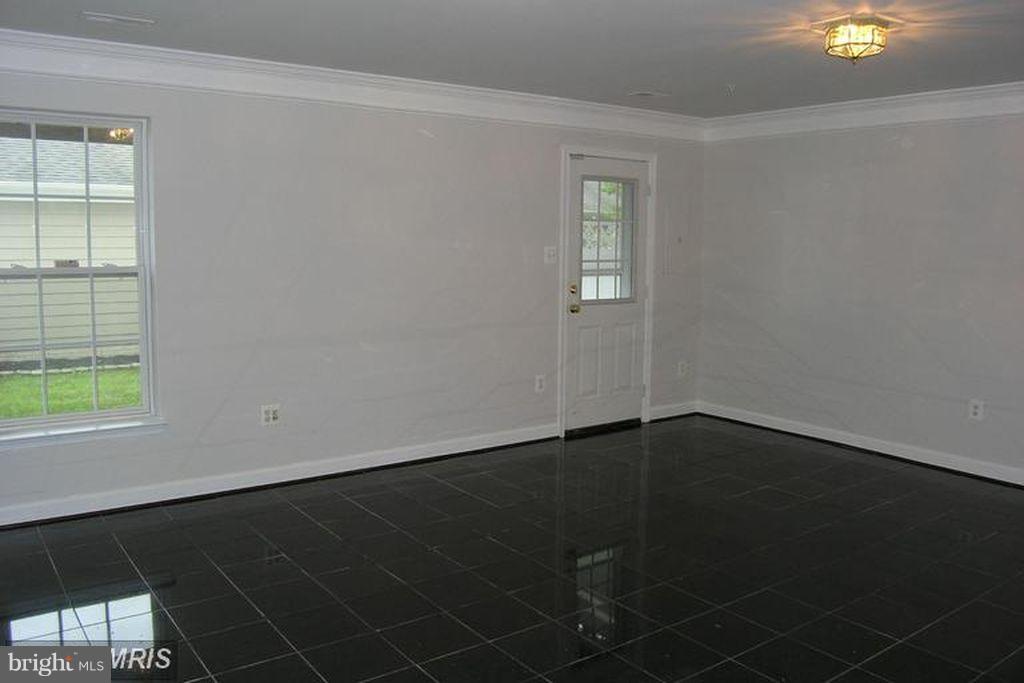 VILLAGES OF URBANA - Residential Lease