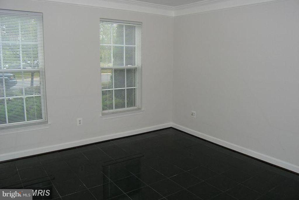 VILLAGES OF URBANA - Residential Lease