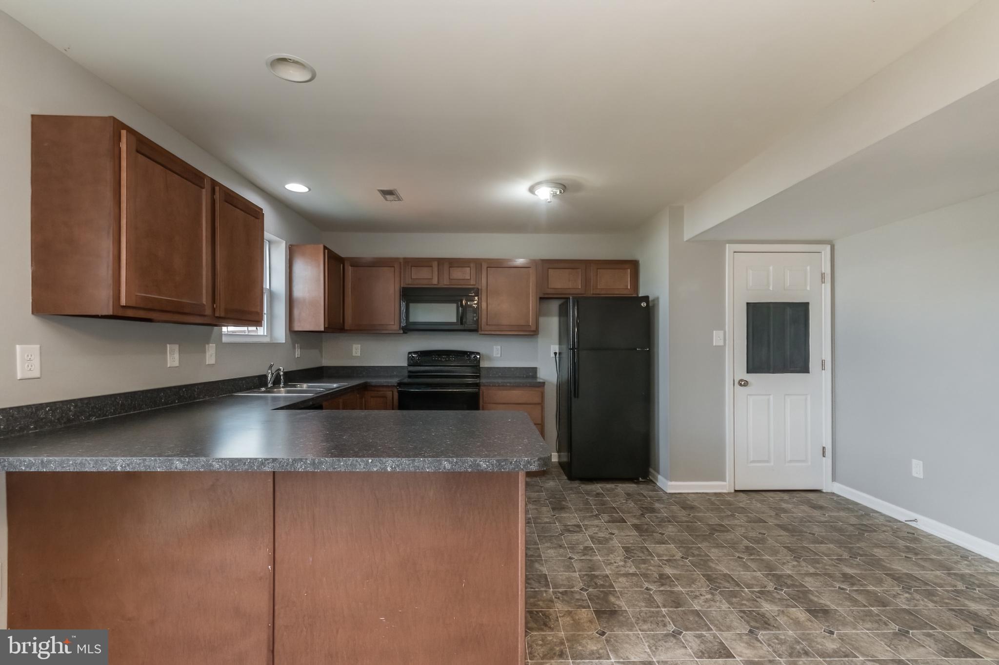 INWOOD VILLAGE - Residential