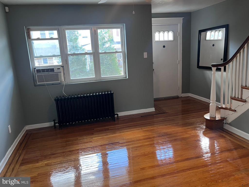 HOLMESBURG - Residential Lease