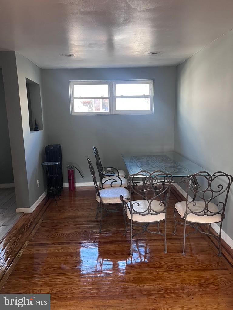 HOLMESBURG - Residential Lease