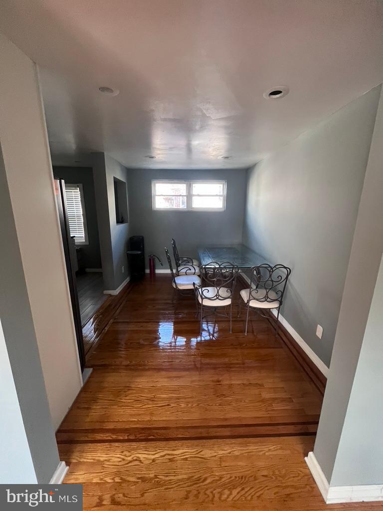 HOLMESBURG - Residential Lease