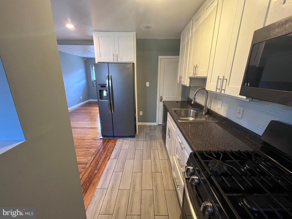 HOLMESBURG - Residential Lease