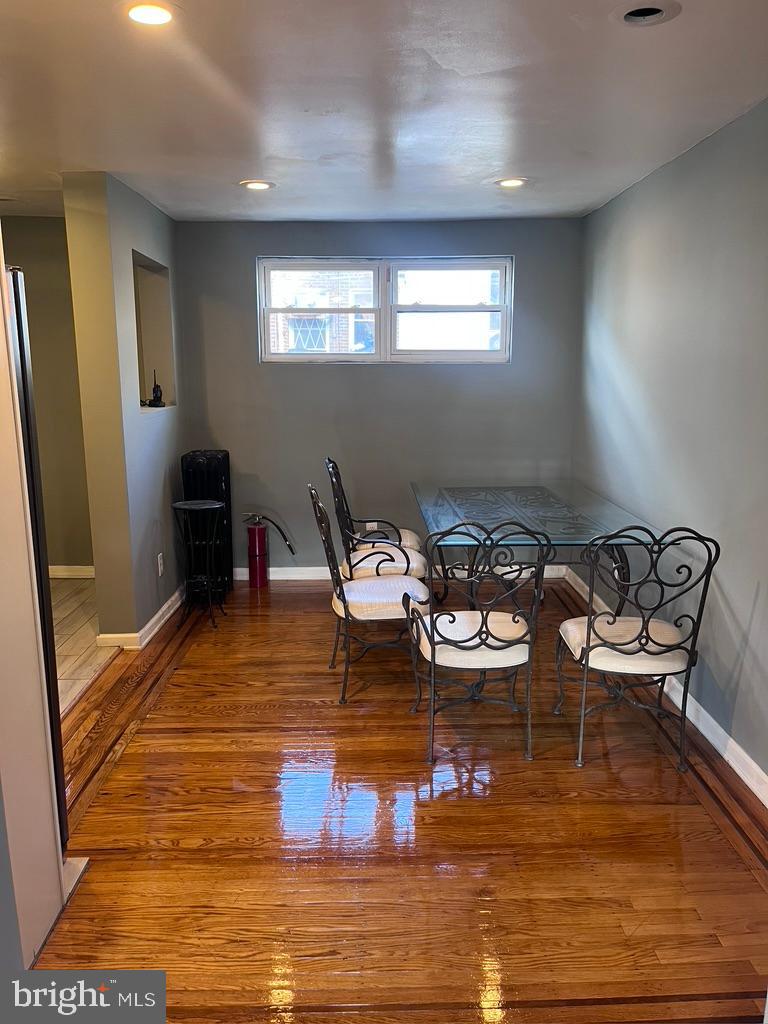 HOLMESBURG - Residential Lease