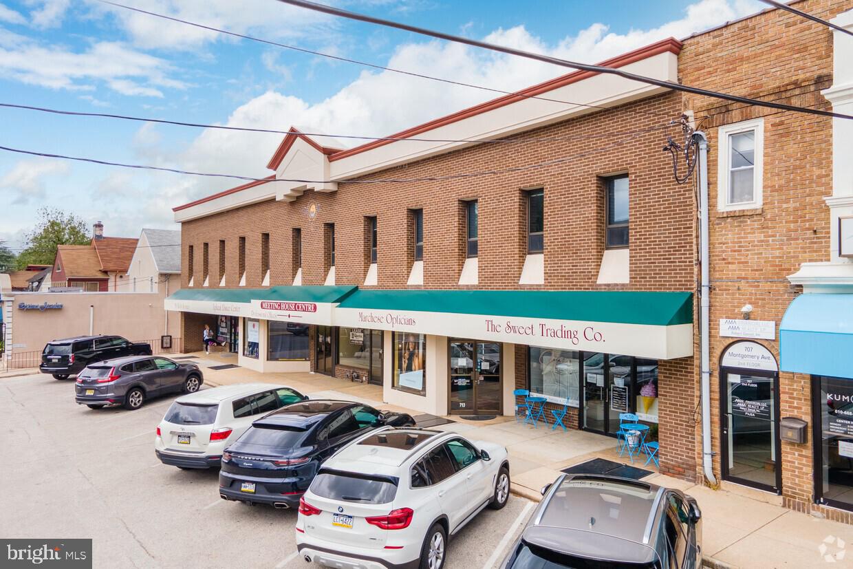 1678+/- sq.ft. second floor office space in elevator building. First class well maintained building. Large parking lot. Convenient to Main Line, Center City and Expressway. $20.95/sf plus parking lot maintenance at $2/sf plus $50/month water. UNDER NEW MANAGEMENT