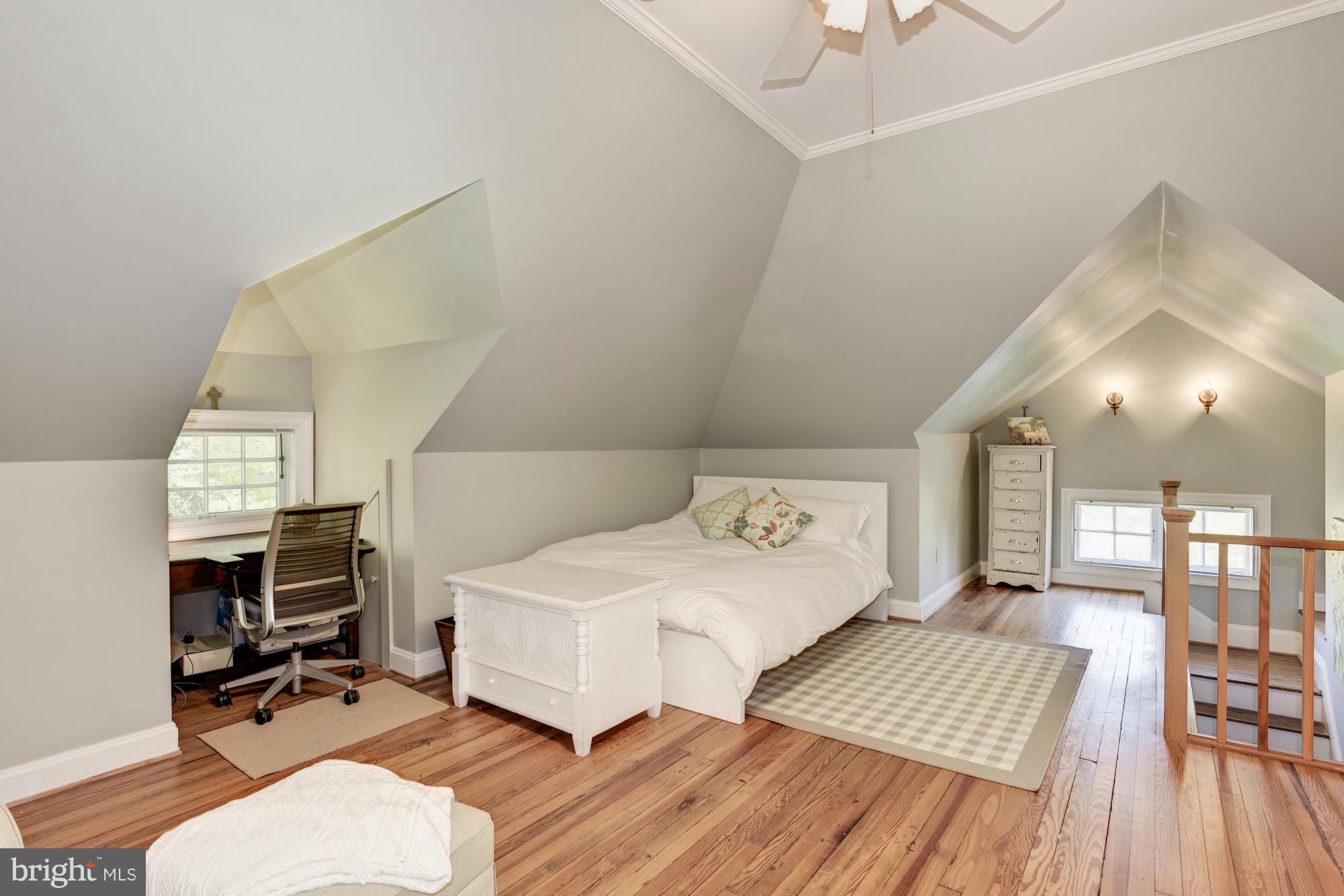 KENSINGTON - Residential