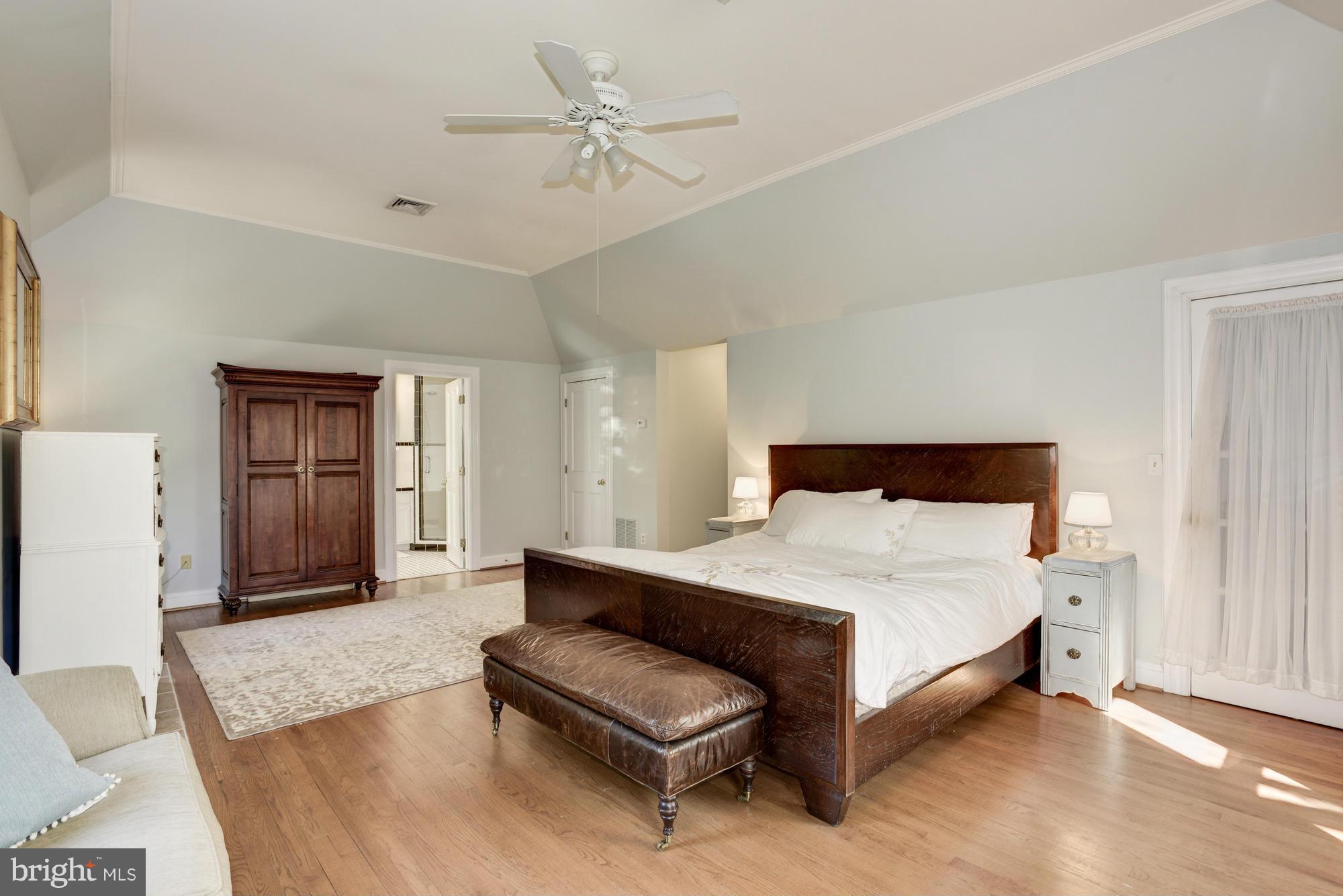 KENSINGTON - Residential