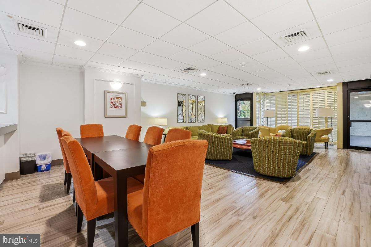 RIVIERA OF CHEVY CHASE - Residential