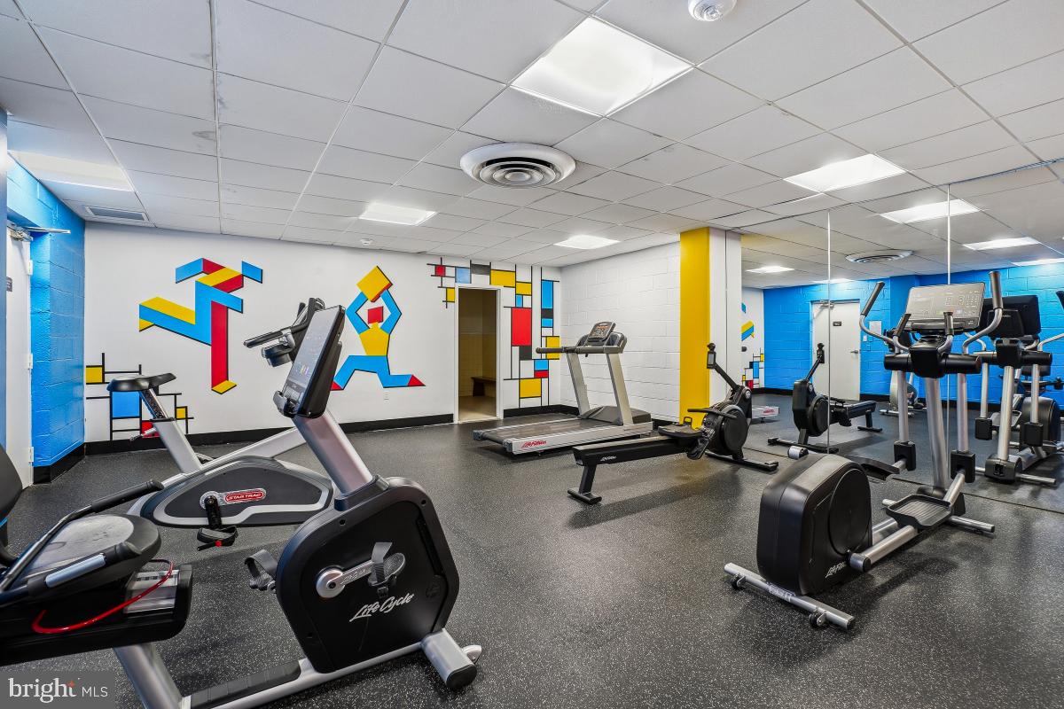 RIVIERA OF CHEVY CHASE - Residential