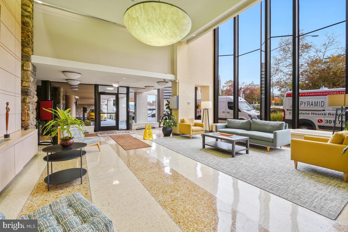 RIVIERA OF CHEVY CHASE - Residential