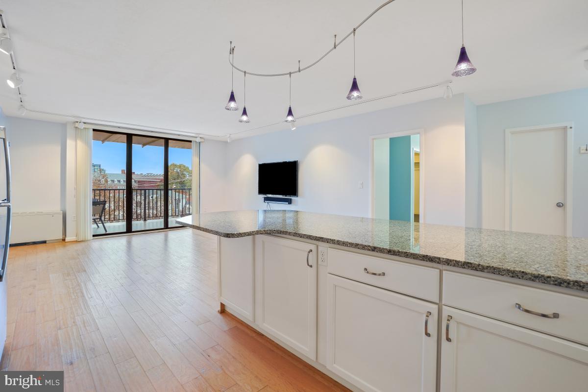 RIVIERA OF CHEVY CHASE - Residential