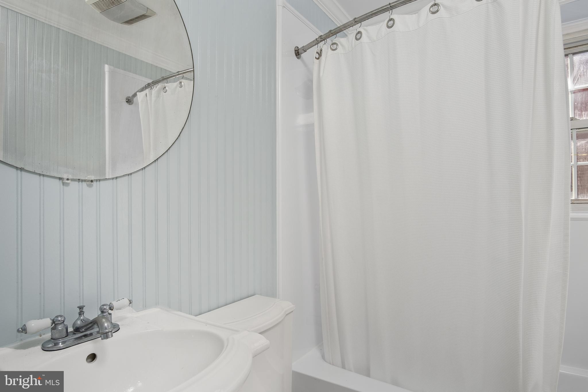 BARCROFT FOREST - Residential