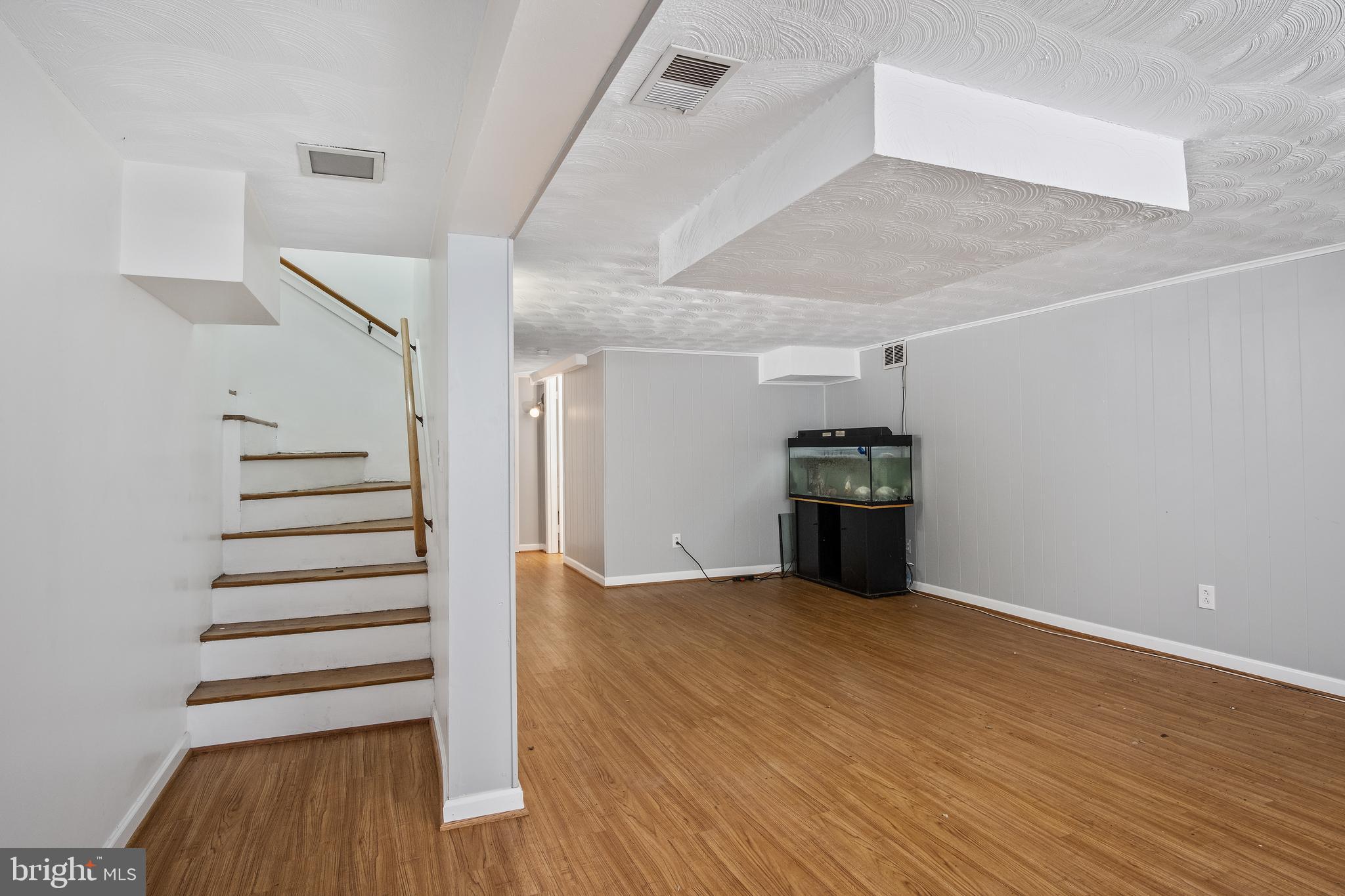 BARCROFT FOREST - Residential