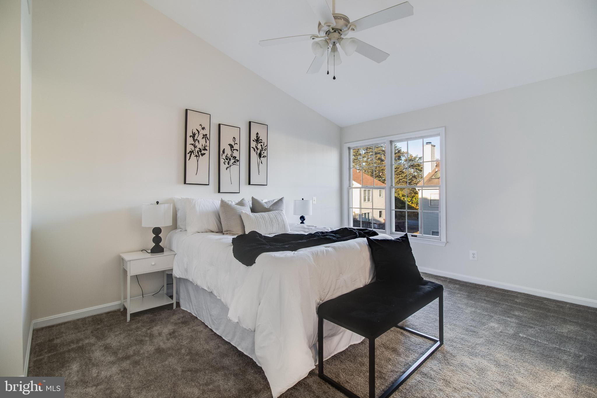 SEVEN OAKS - Residential