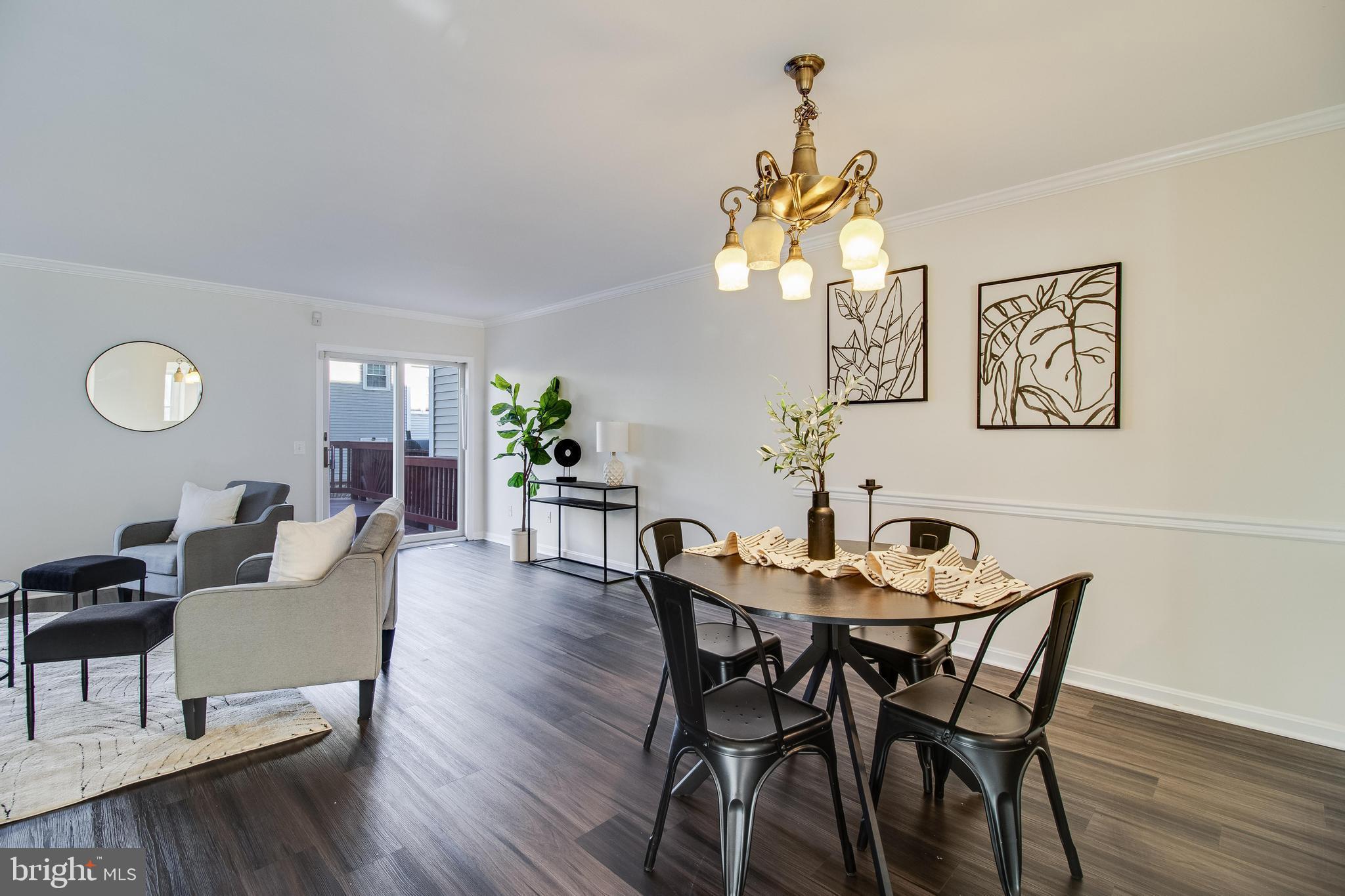 SEVEN OAKS - Residential